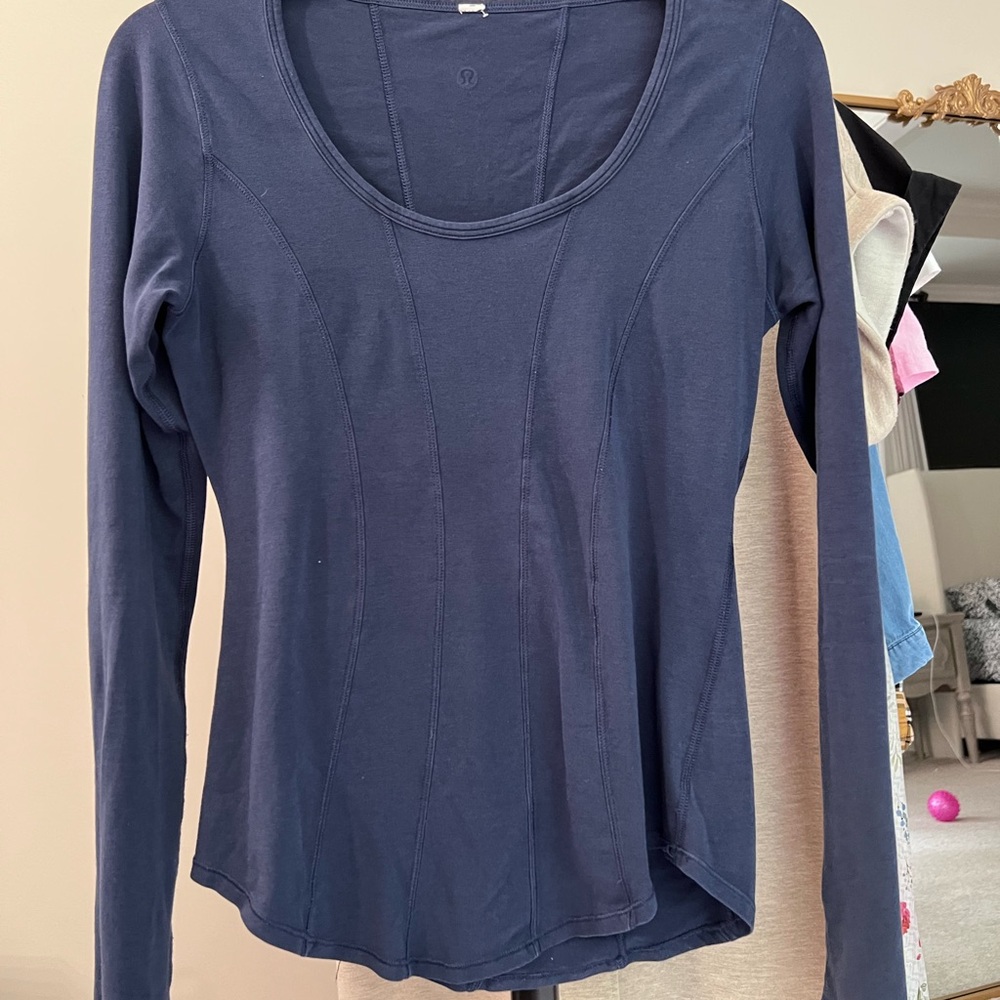 Lululemon Women's Navy Long Sleeve Top